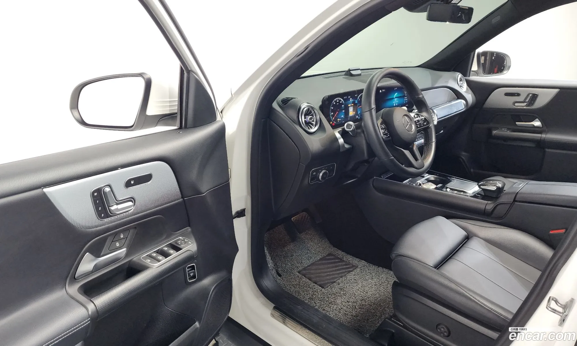 Mercedes-Benz GLB-Class X247 2021 — 19