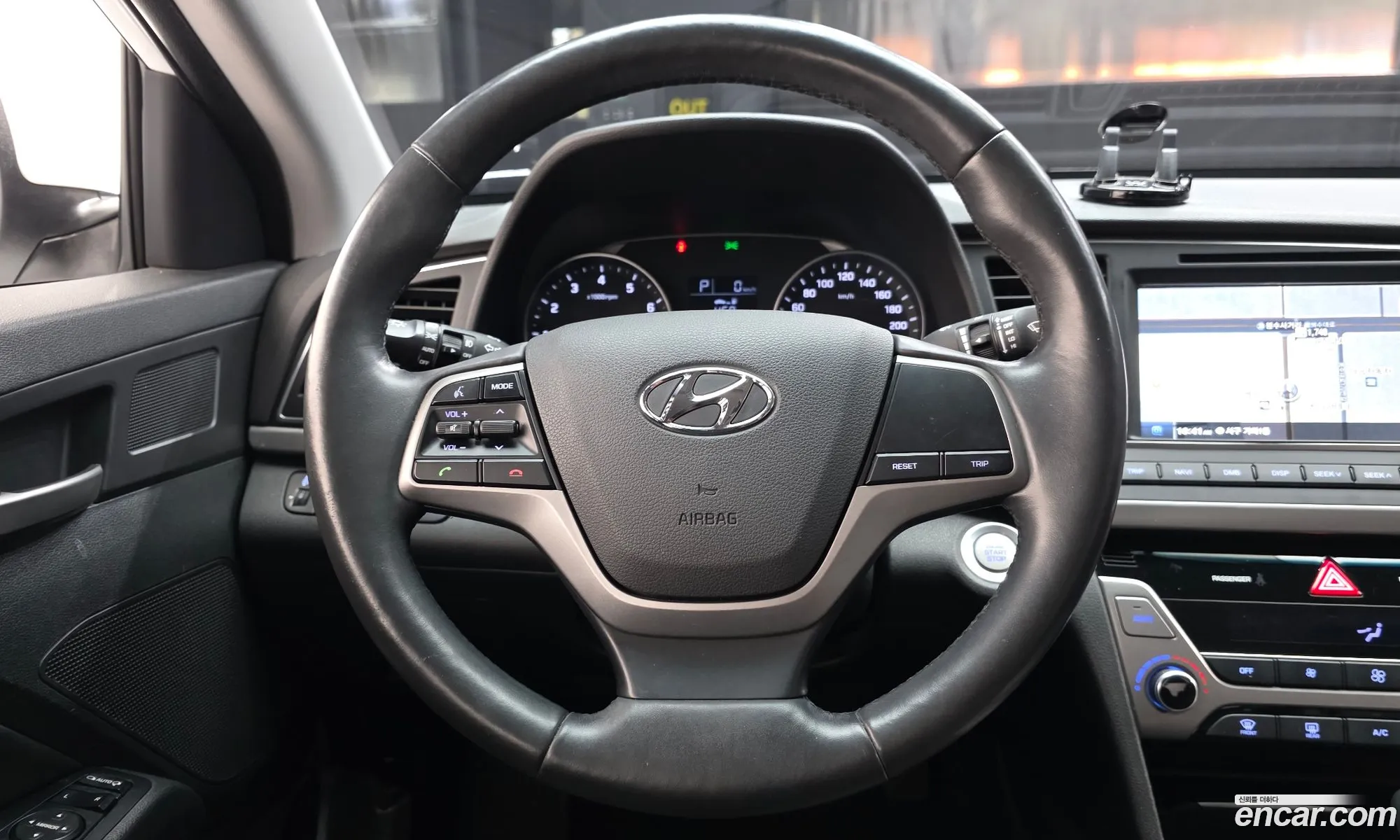 Hyundai Elantra AD 2015 — 4
