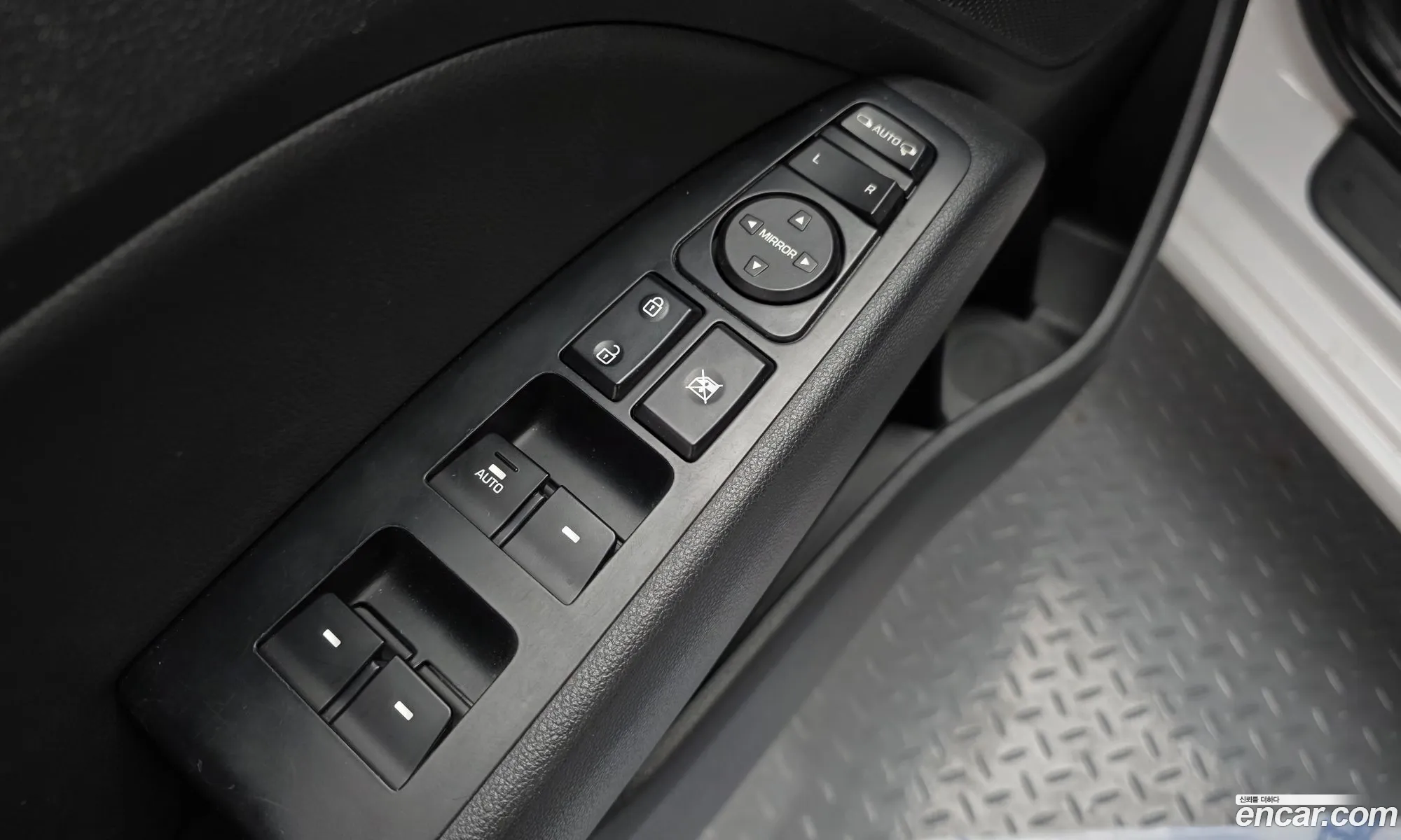 Hyundai Elantra AD 2015 — 18