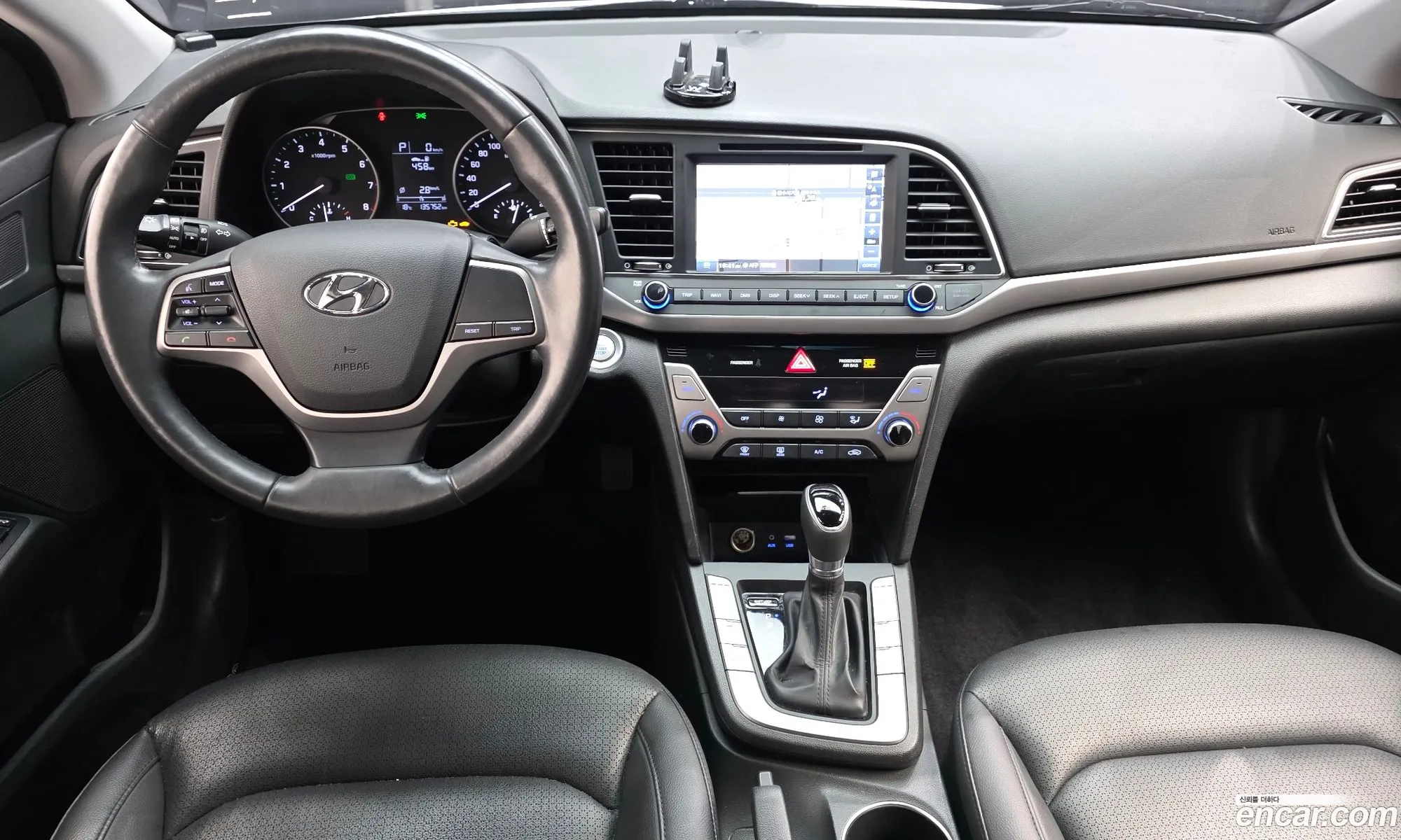 Hyundai Elantra AD 2015 — 23