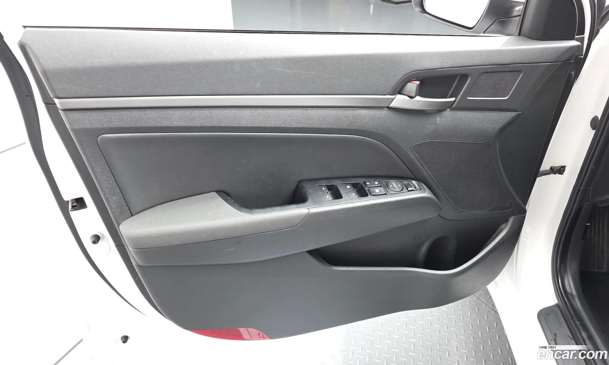 Hyundai Elantra AD 2015 — 21