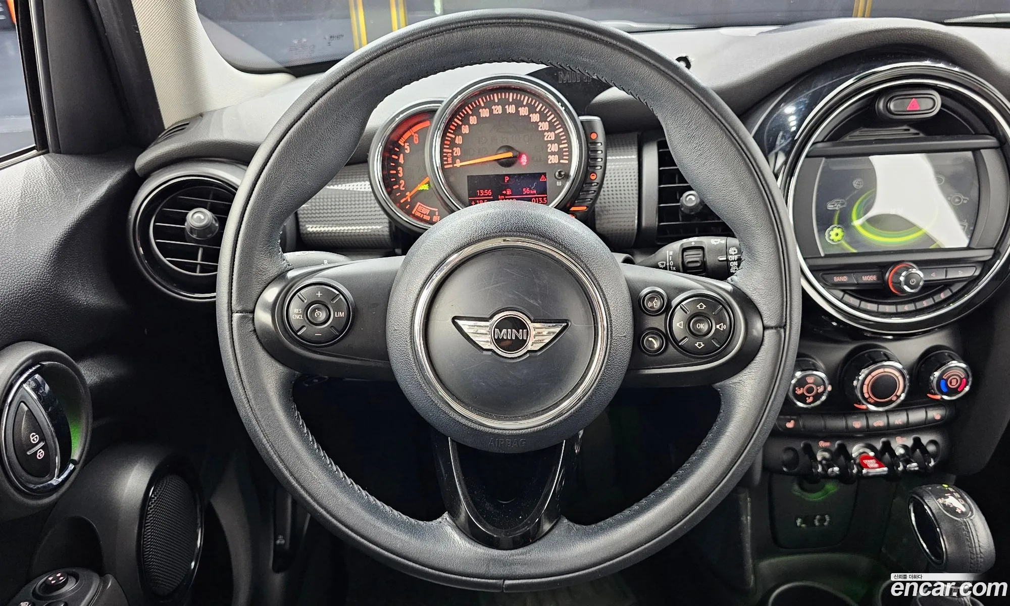 Mini Cooper D 2015 — 17