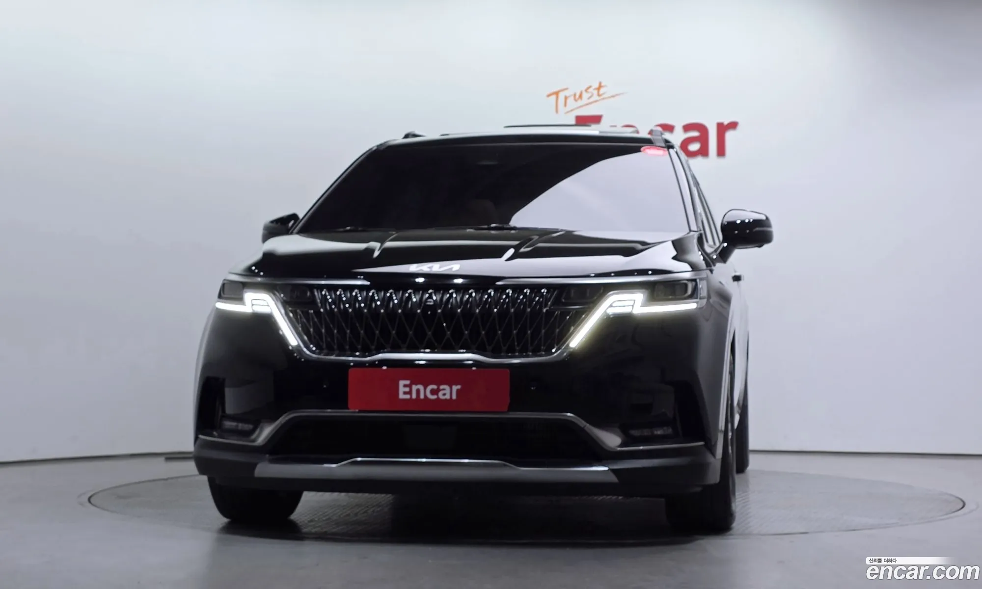 Kia Carnival 2023 — 23