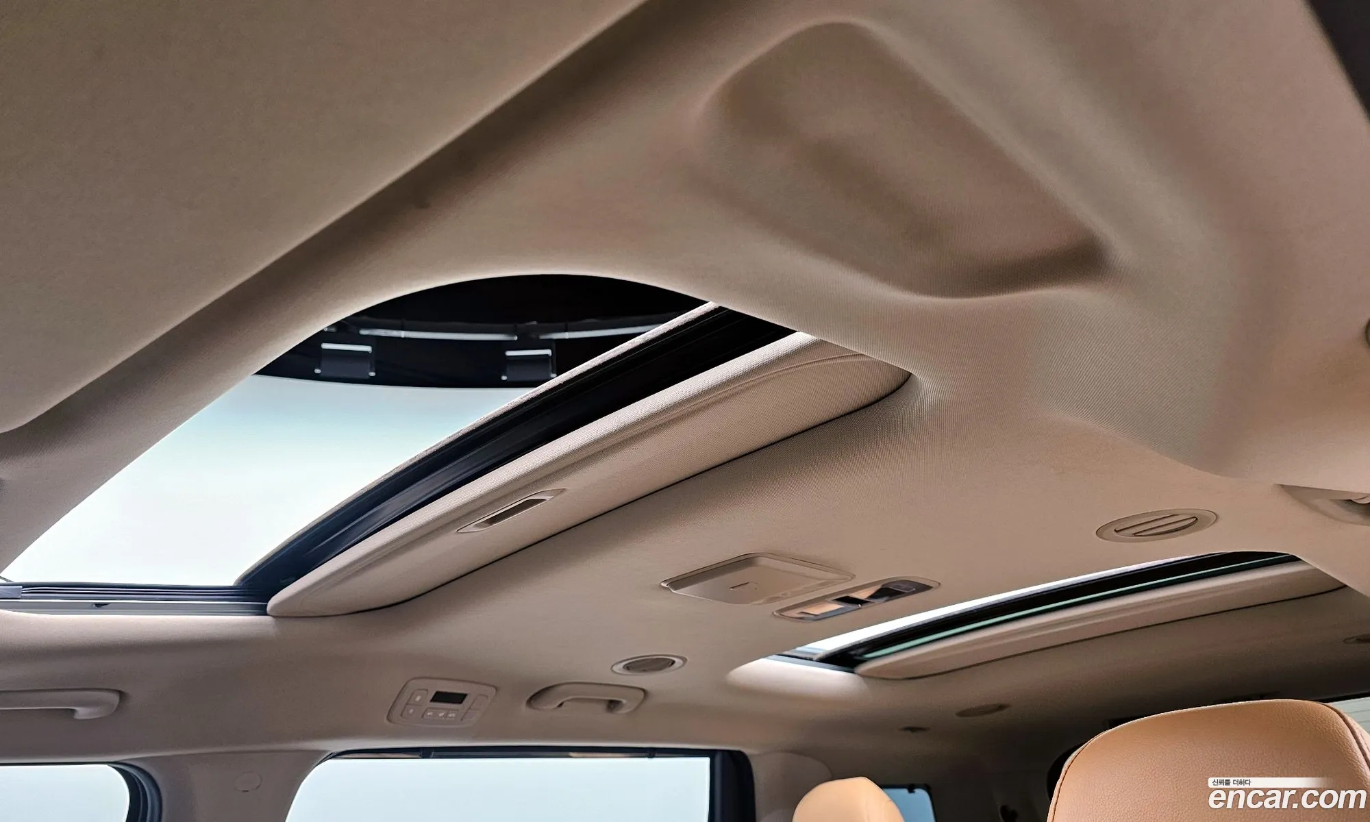 Kia Carnival 2023 — 10