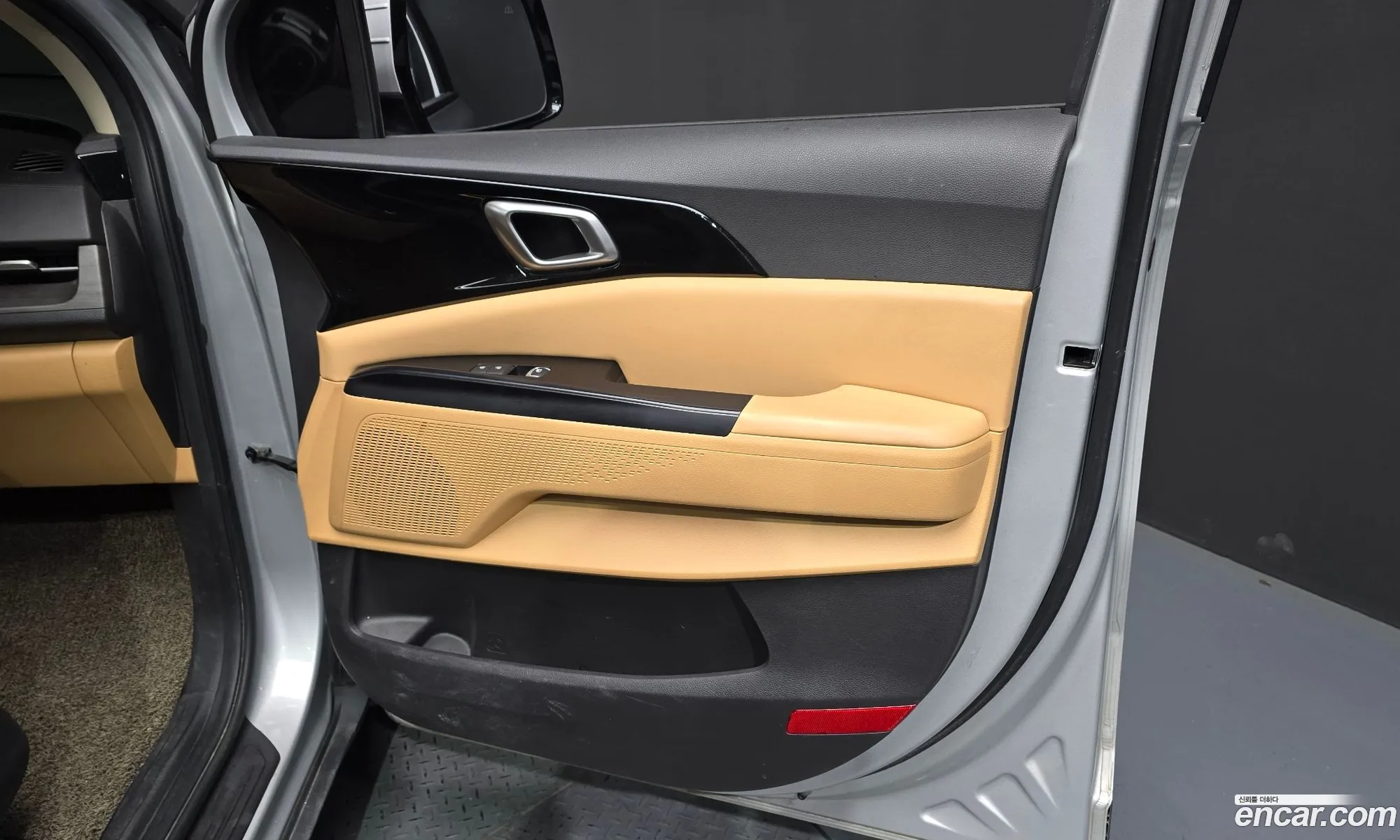 Kia Carnival 2022 — 17