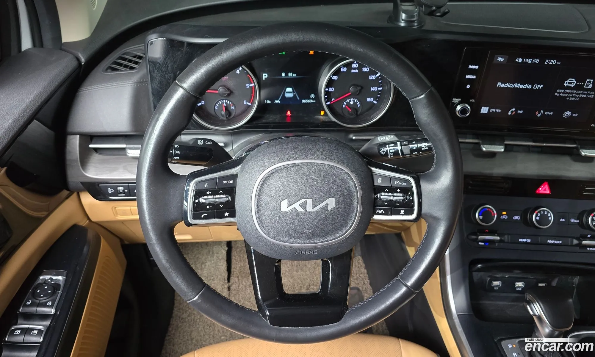 Kia Carnival 2022 — 18