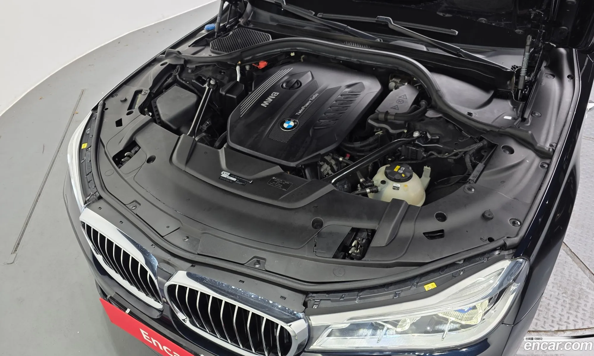 BMW 7 Series 2018 — 19