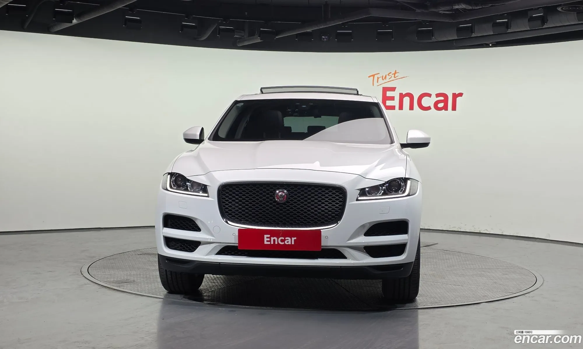 Jaguar F-Pace 2016 SADCA2BN9HA064028 — 6