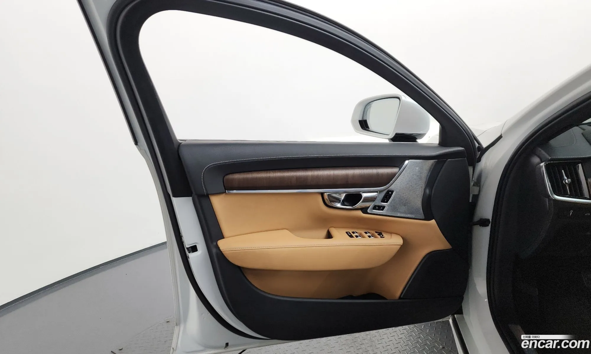 Volvo S90 2021 LVYPTL12DMP215920 — 33