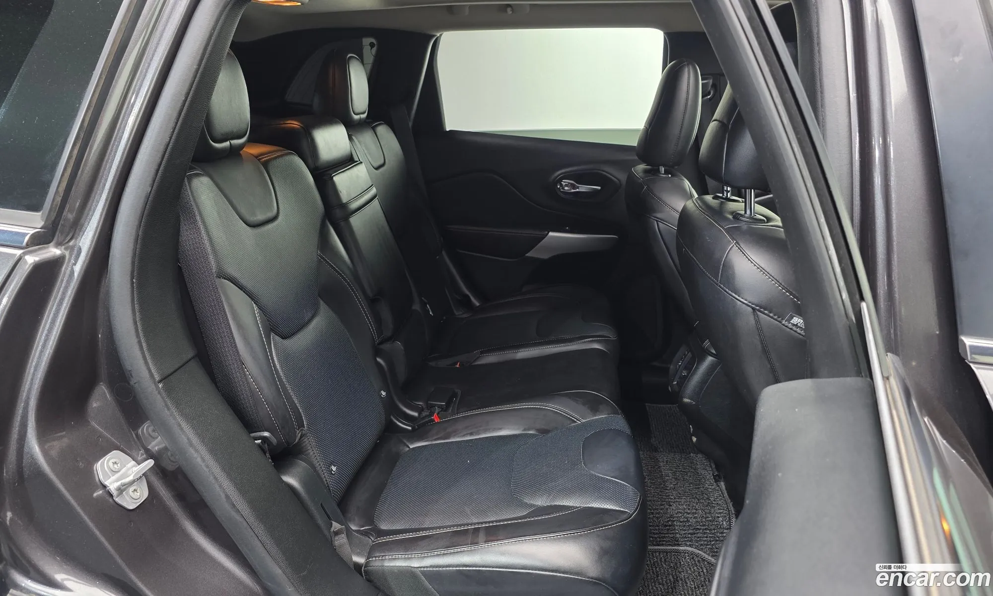 Jeep Cherokee 2017 — 18