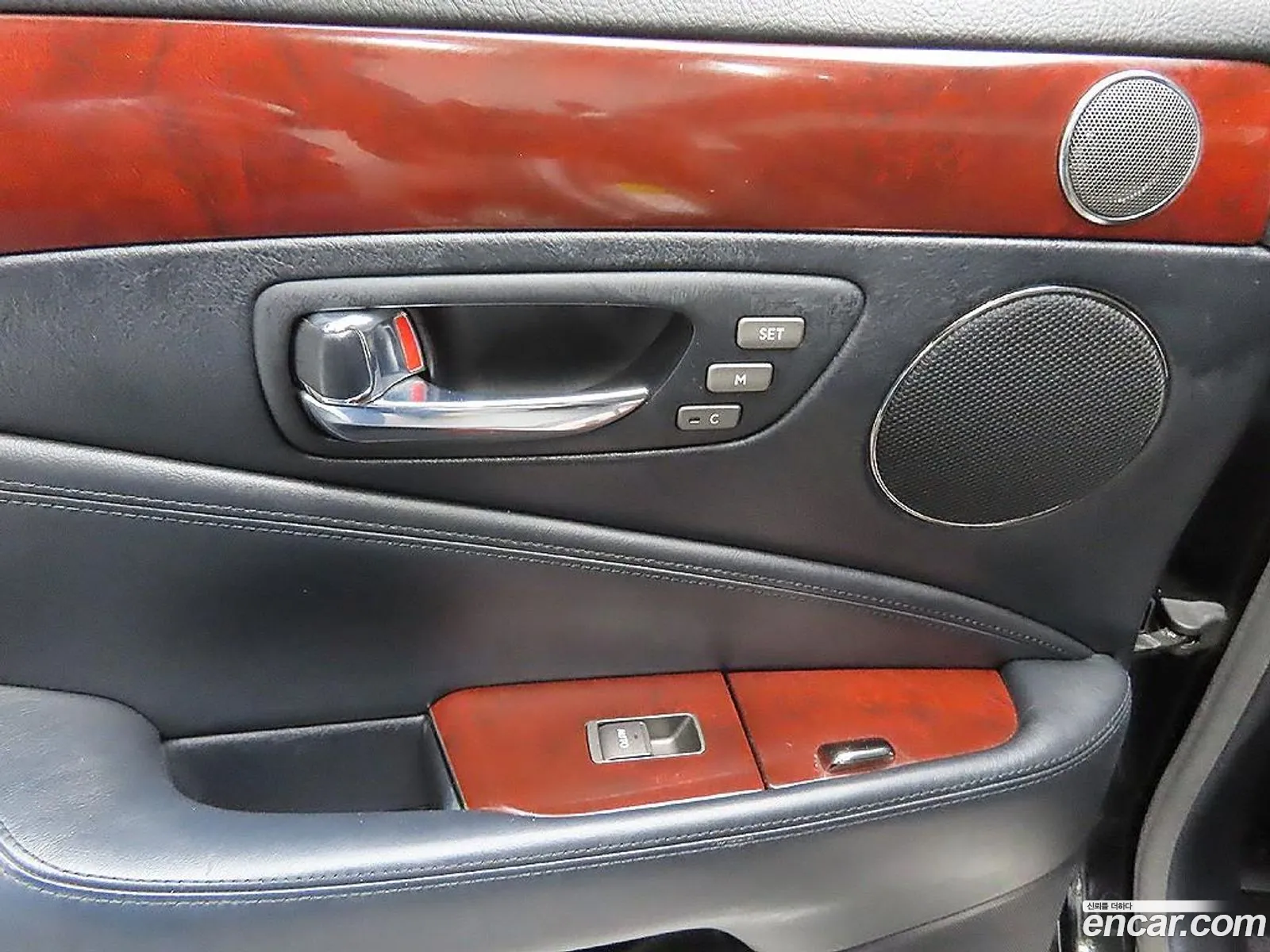 Lexus LS460 2007 — 17