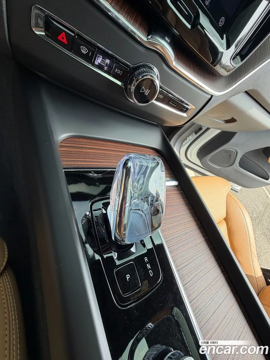 Volvo XC60 2025 — 15
