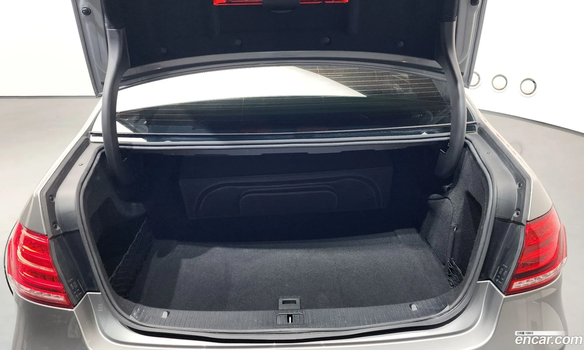 Mercedes-Benz E-Class W212 2014 WDDHF8CB8EA988679 — 15