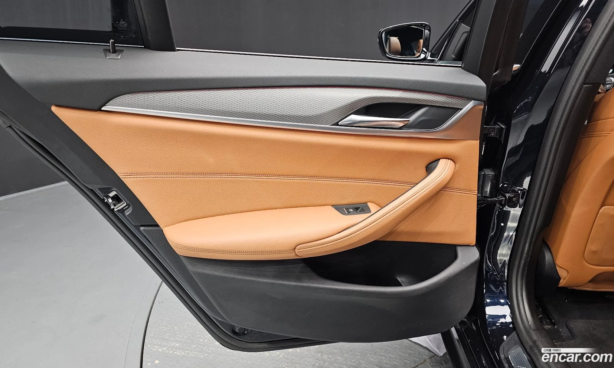 BMW 5 Series 2017 — 11