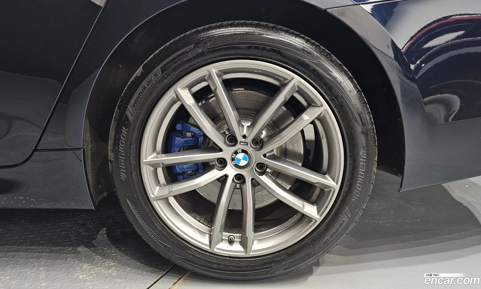 BMW 5 Series 2017 — 33