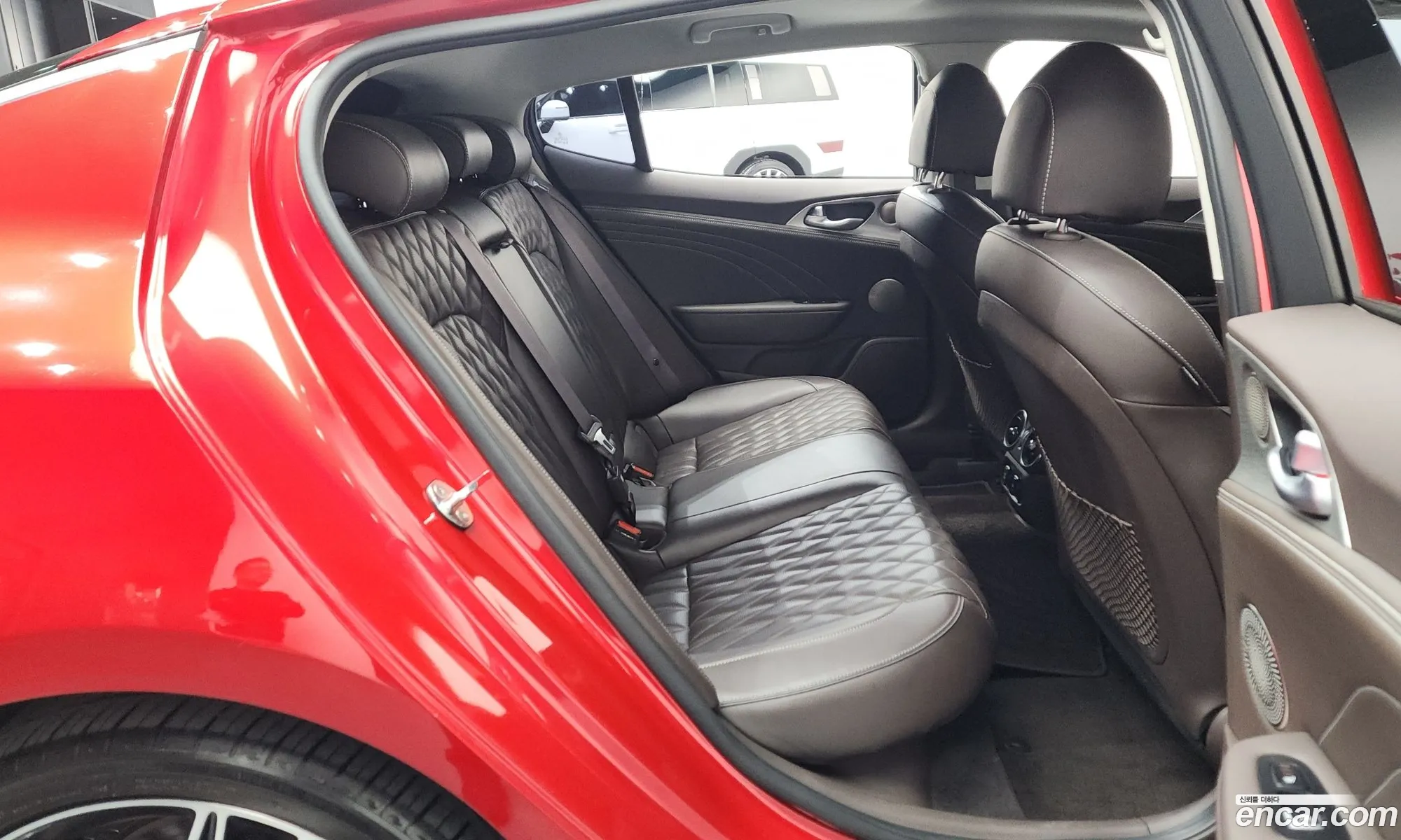 Kia Stinger Meister 2020 — 29