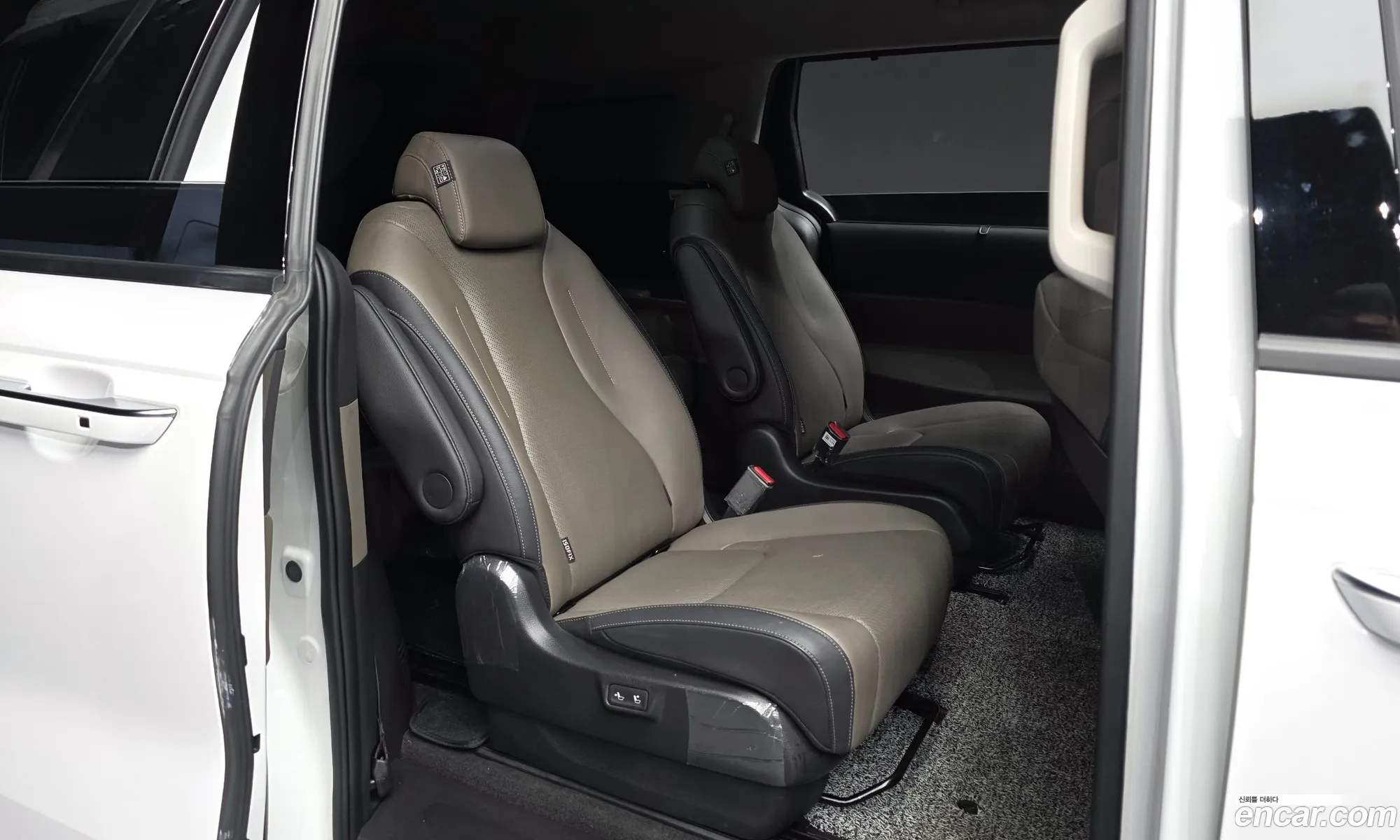 Kia Carnival 2024 — 4