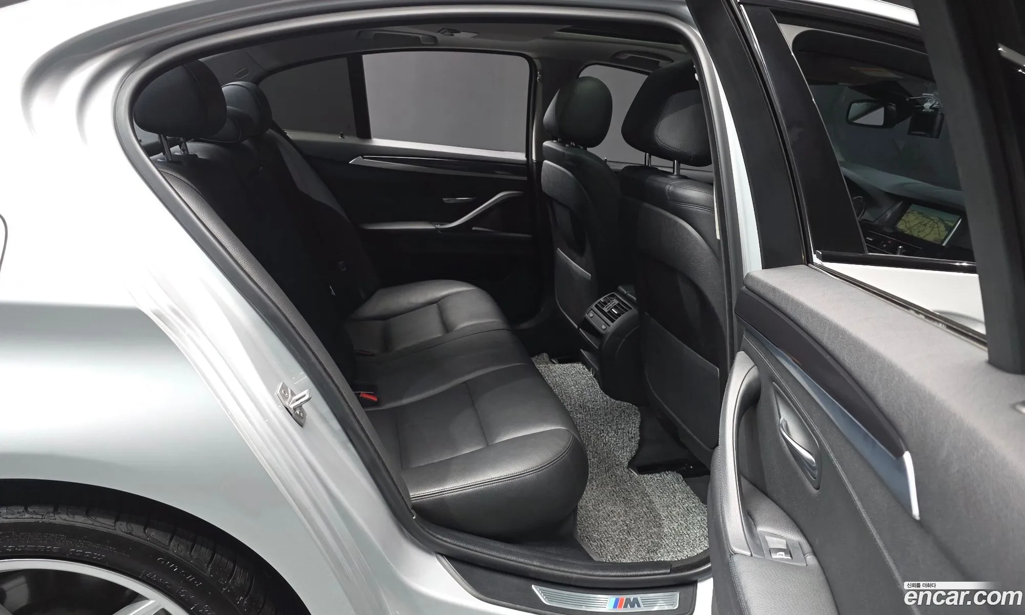 BMW 5 Series 2015 — 11