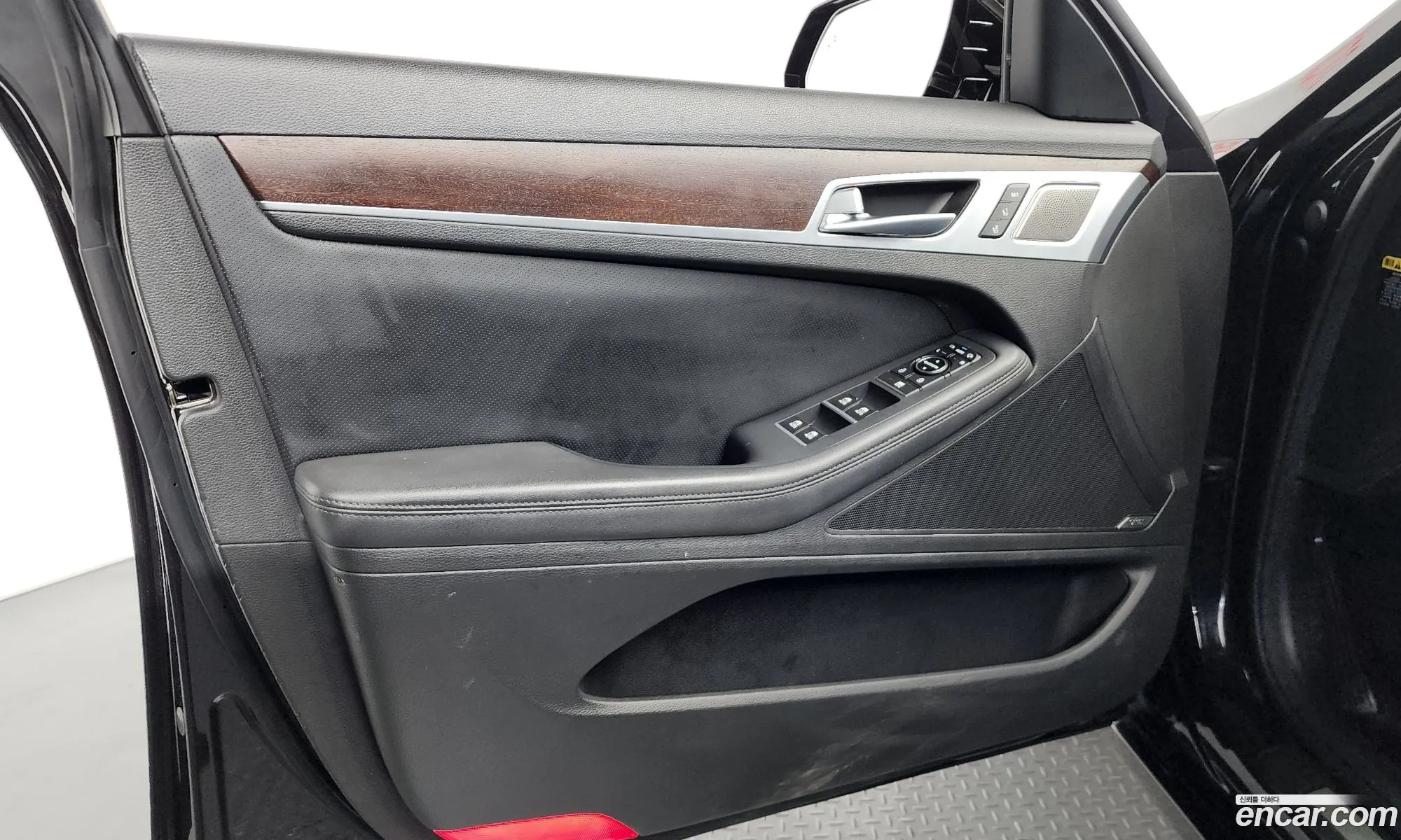 Genesis G80 2017 KMHGM41DBJU257554 — 12