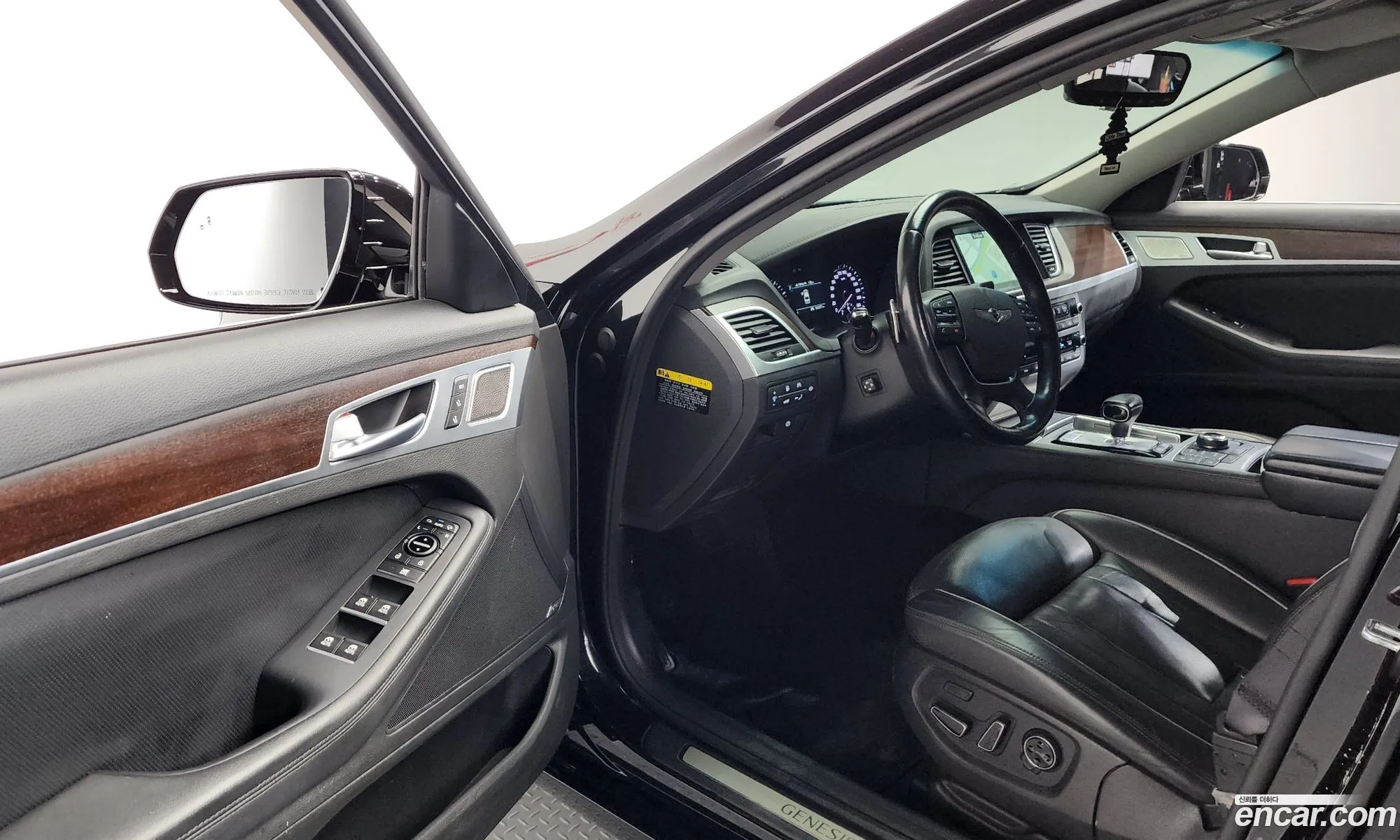 Genesis G80 2017 KMHGM41DBJU257554 — 33