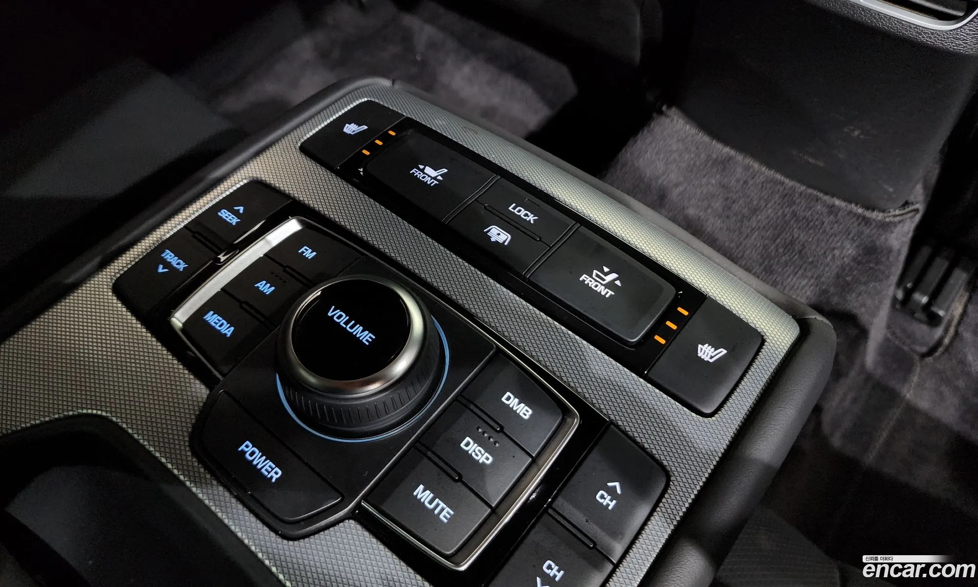 Genesis G80 2017 KMHGM41DBJU257554 — 6