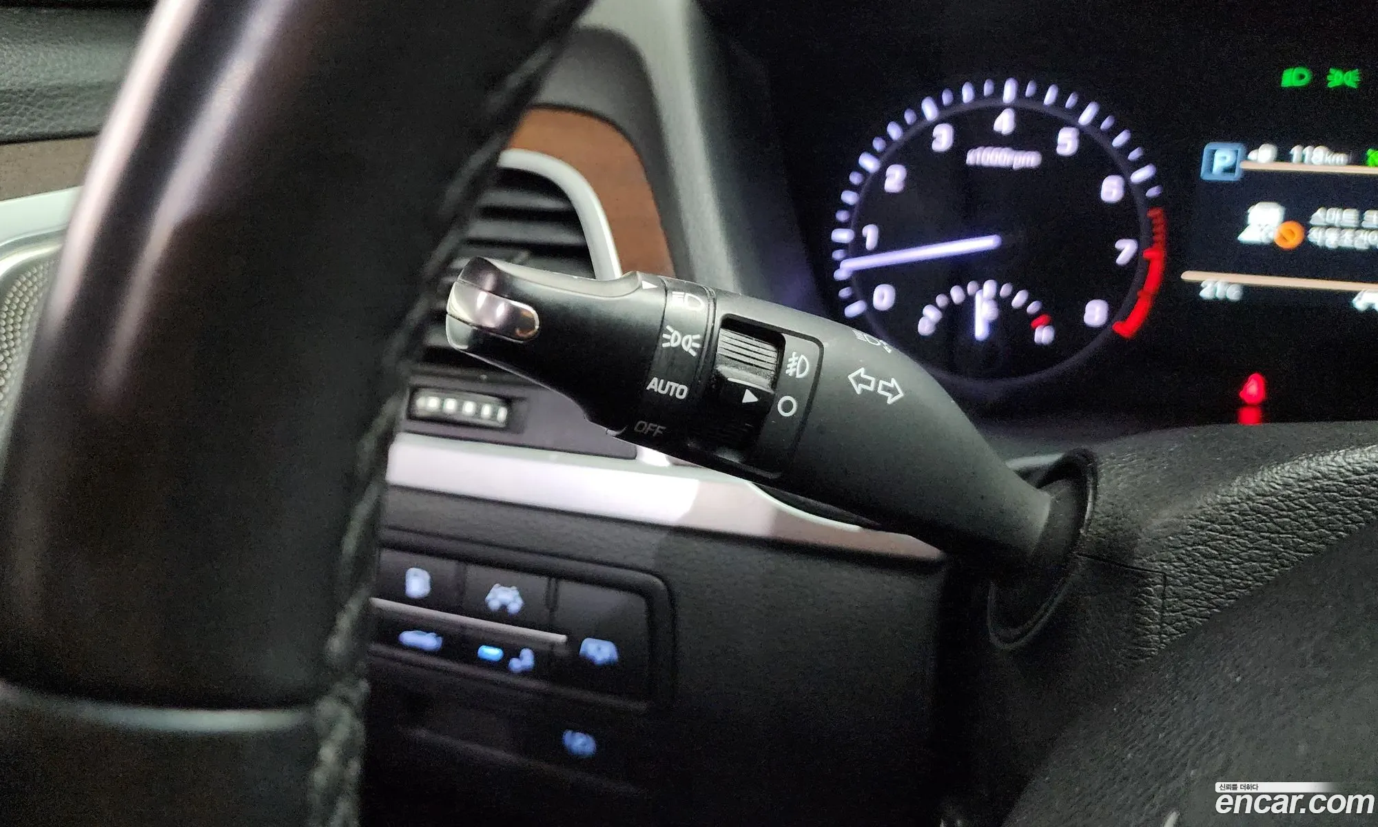 Genesis G80 2017 KMHGM41DBJU257554 — 18