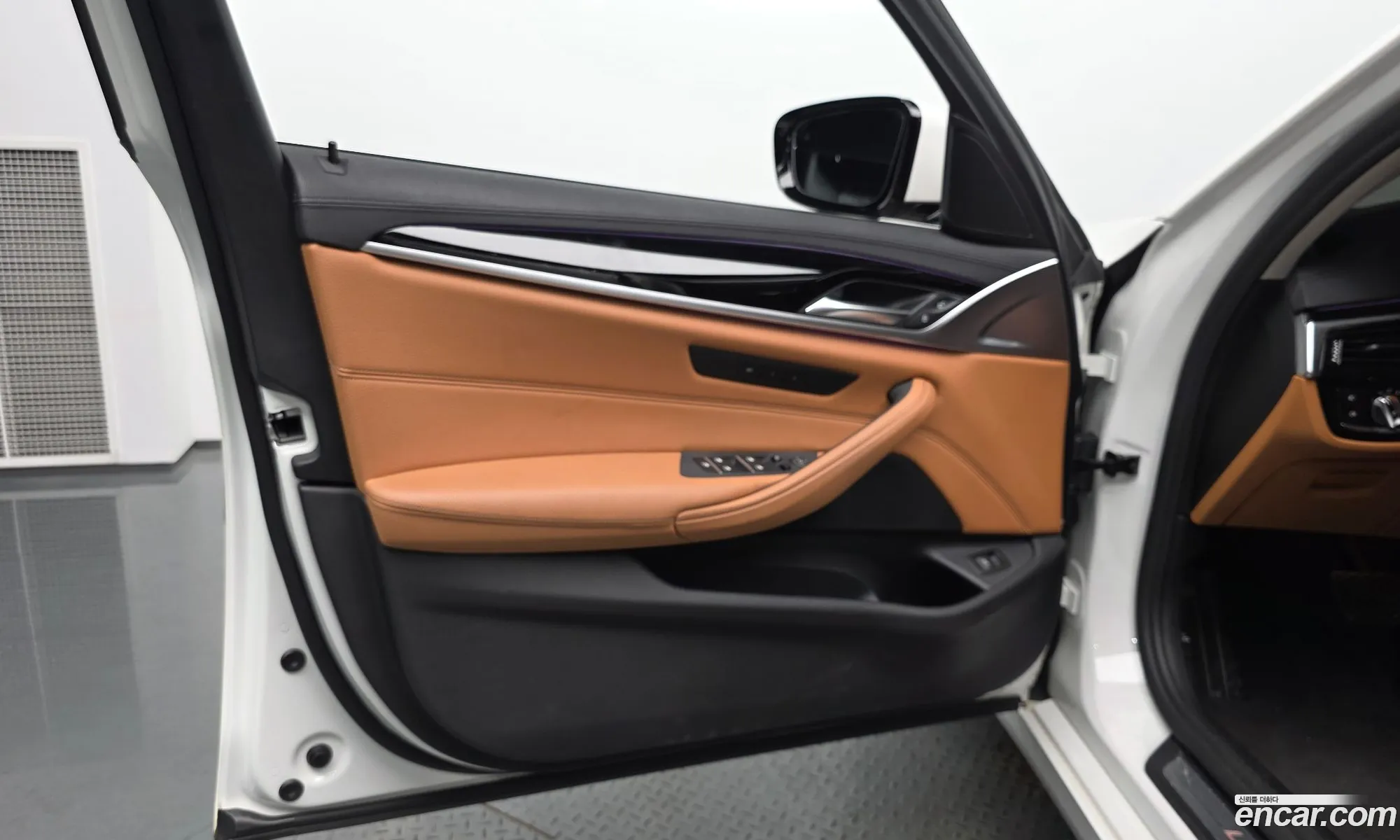 BMW 5 Series 2018 WBAJK7106JBH23752 — 14