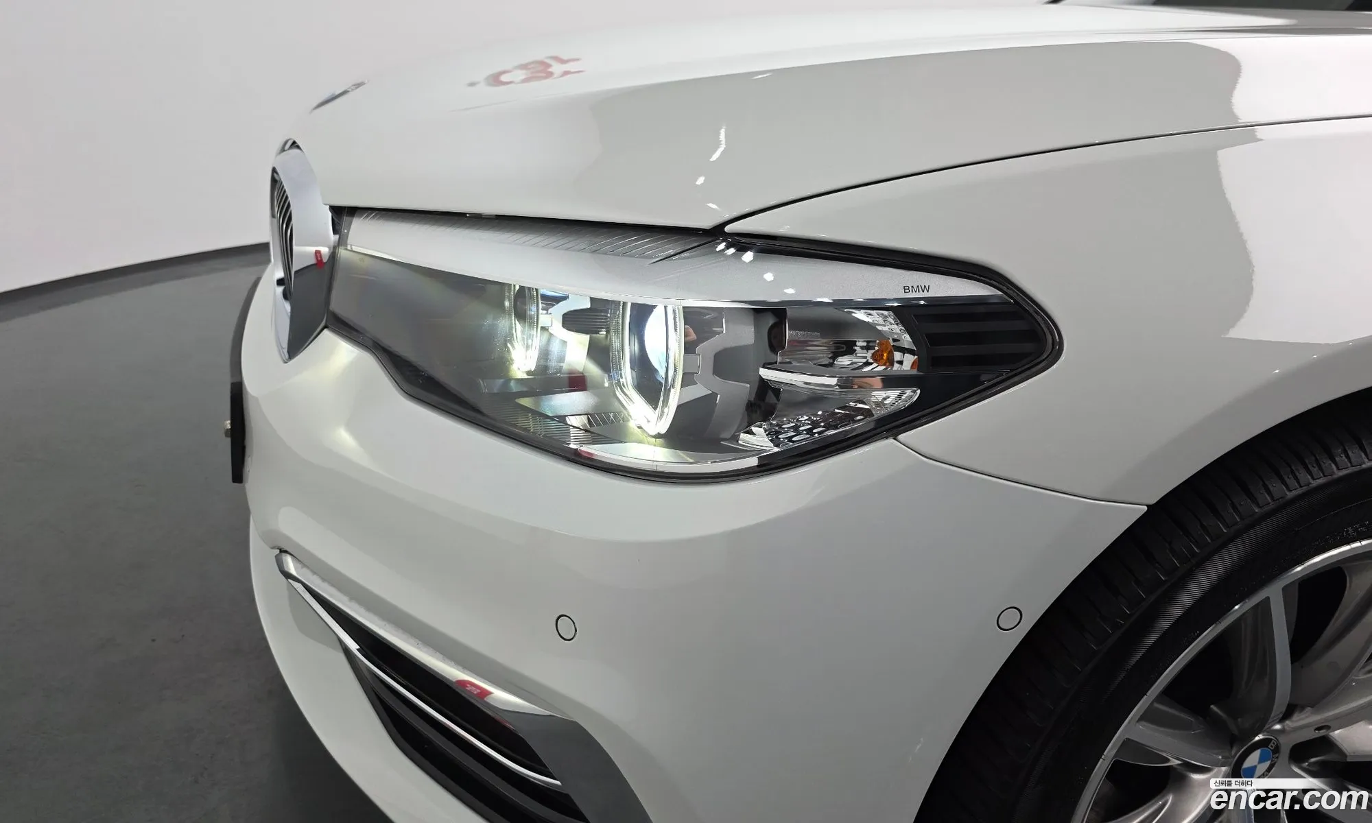 BMW 5 Series 2018 WBAJK7106JBH23752 — 26