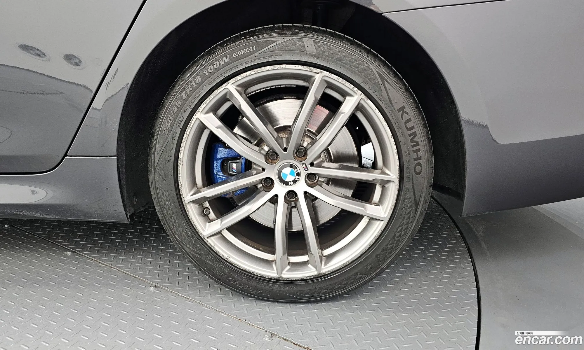 BMW 5 Series 2018 WBAJD3108JB255197 — 14