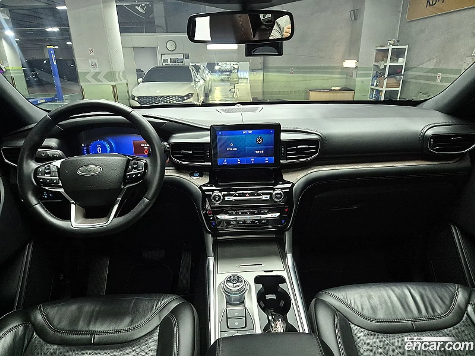 Ford Explorer 6th Gen 2022 — 12