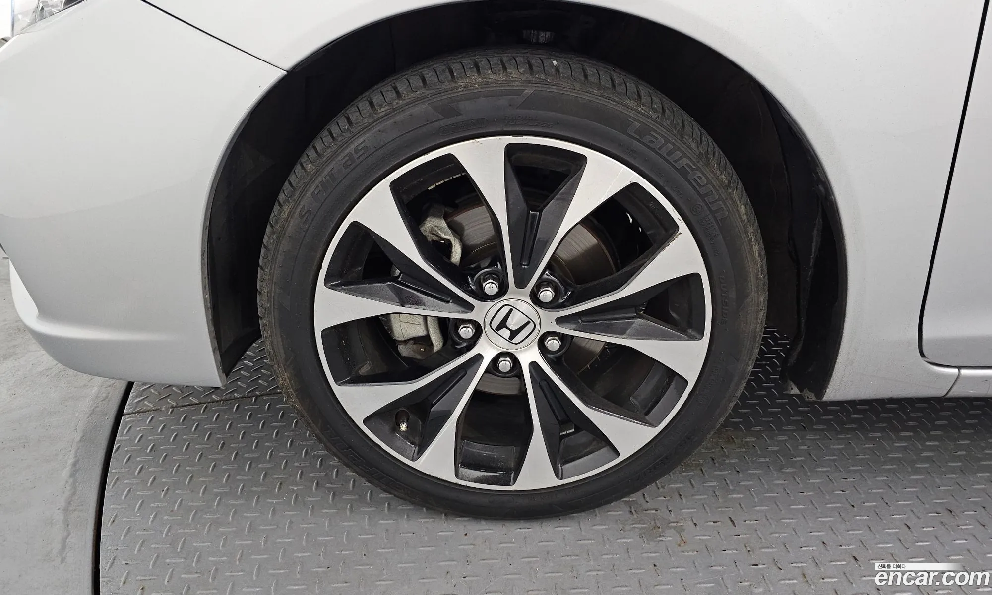 Honda Civic 2015 19XFB2670FE300092 — 9