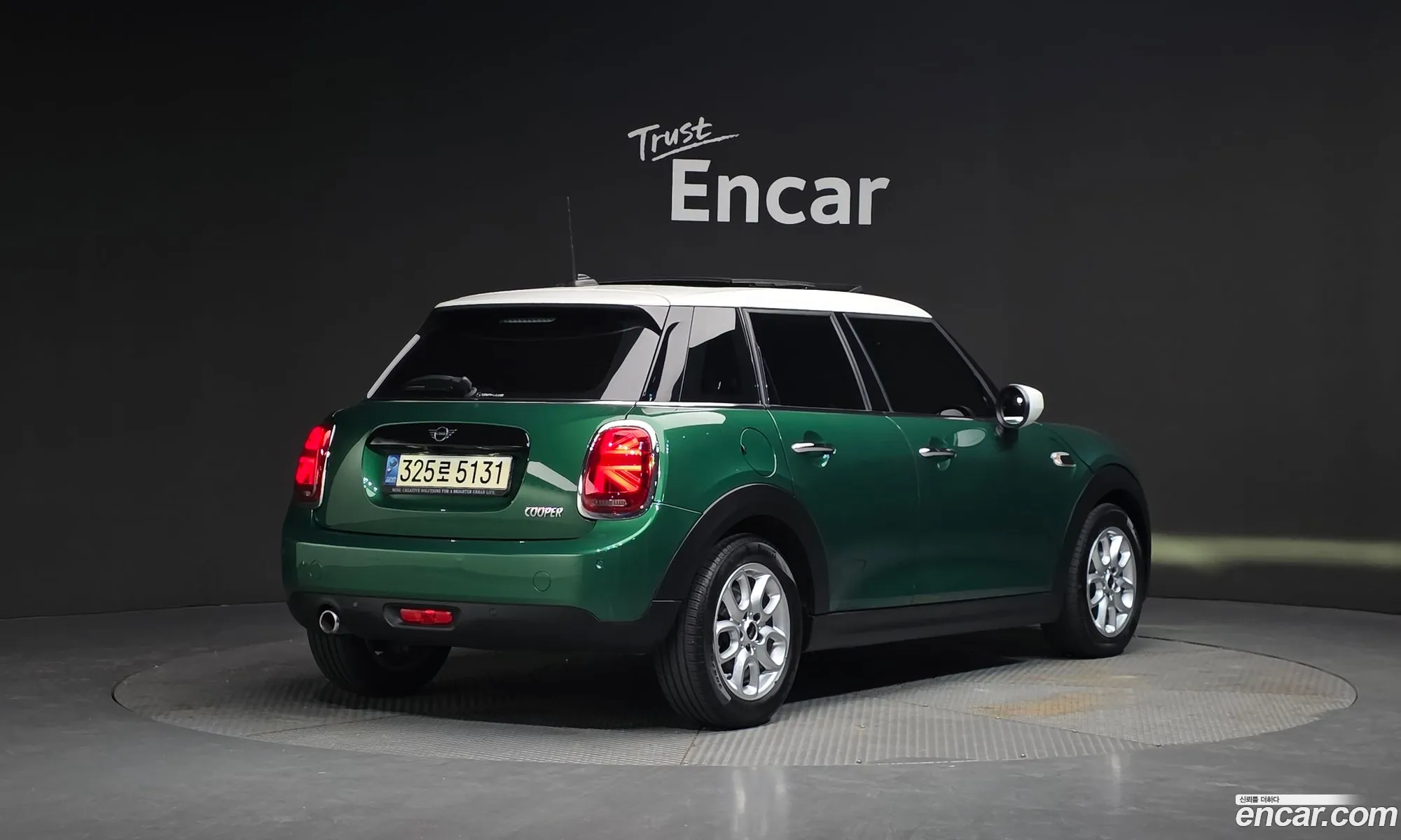Mini Cooper 2021 WMWXV7100M2N91798 — 9