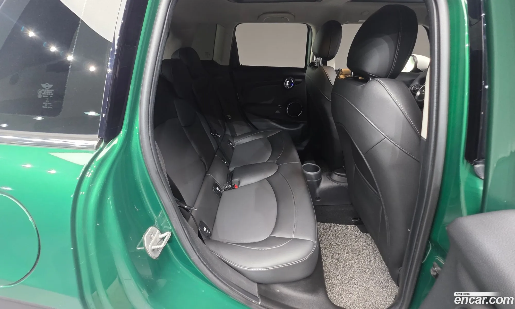 Mini Cooper 2021 WMWXV7100M2N91798 — 10