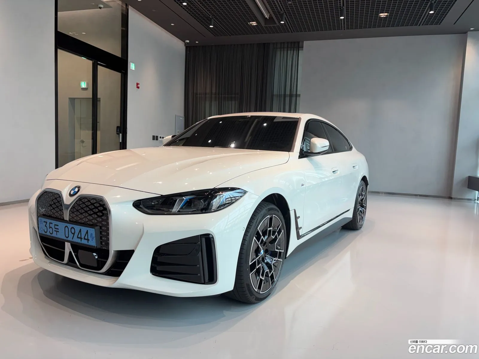 BMW i4 2026 — 4