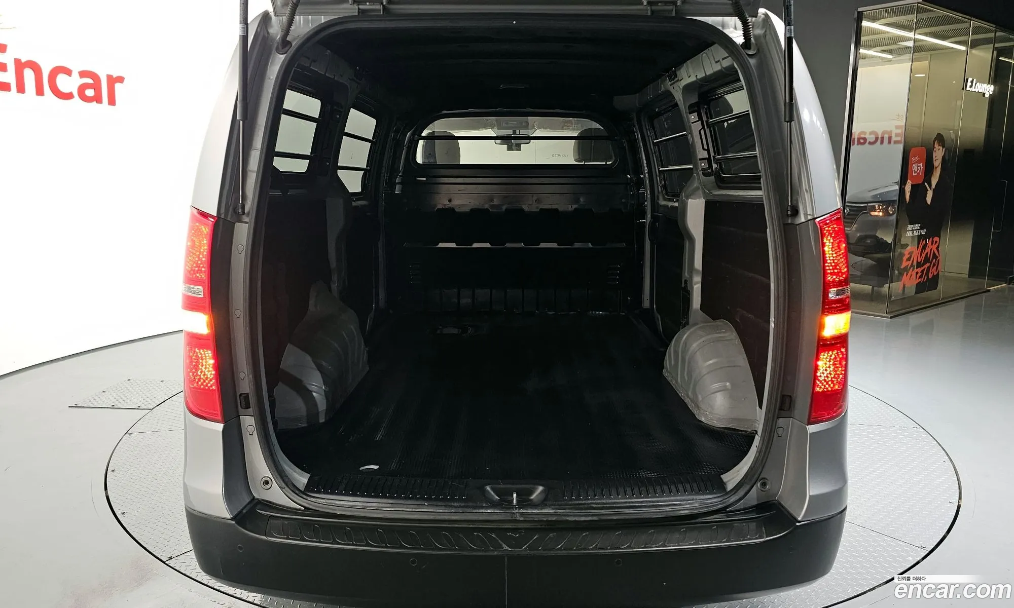 Hyundai Grand Starex 2020 — 24