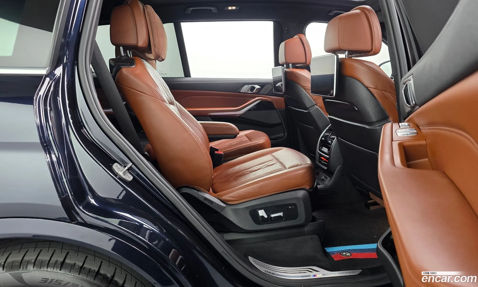 BMW X7 2020 WBACW8101L9D70513 — 33