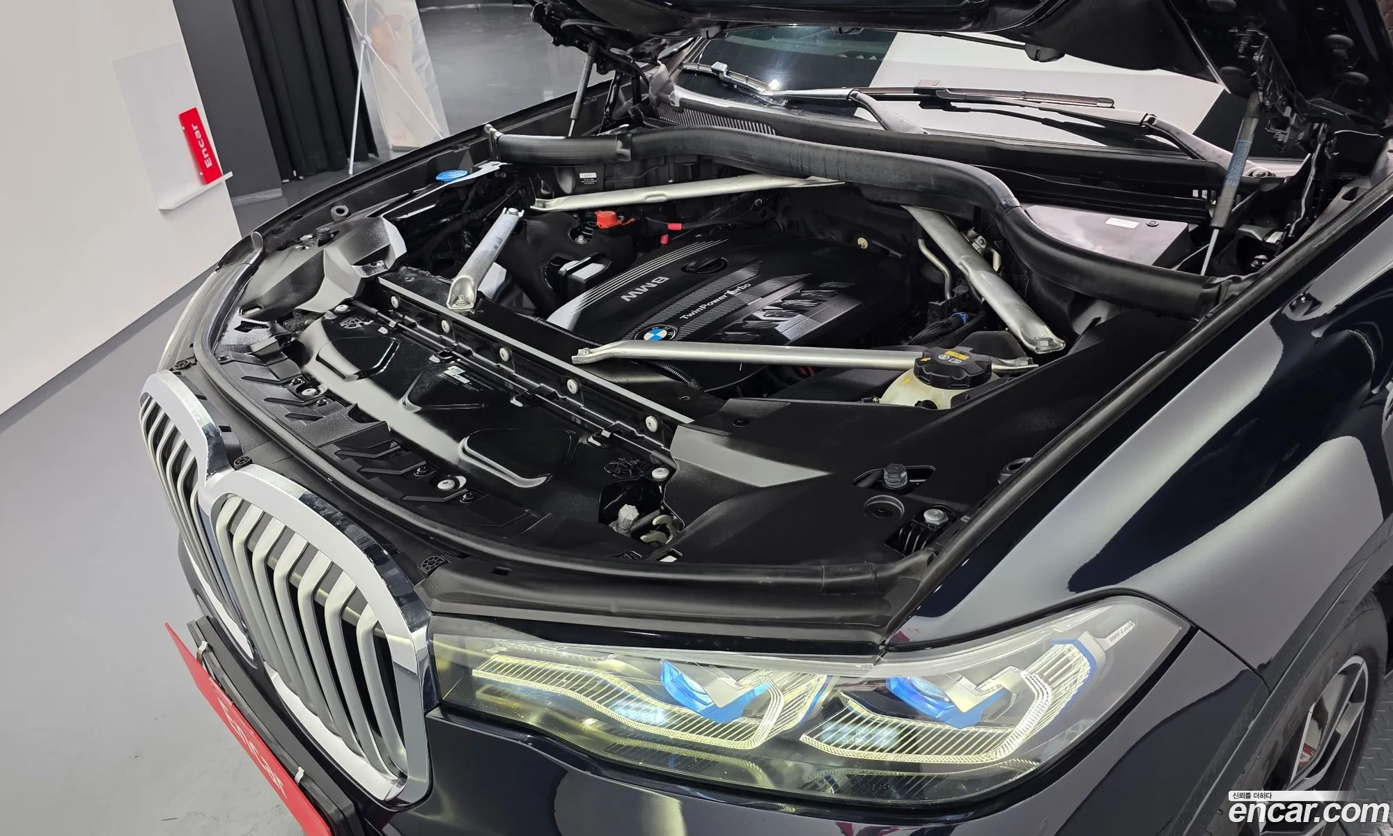 BMW X7 2020 WBACW8101L9D70513 — 24