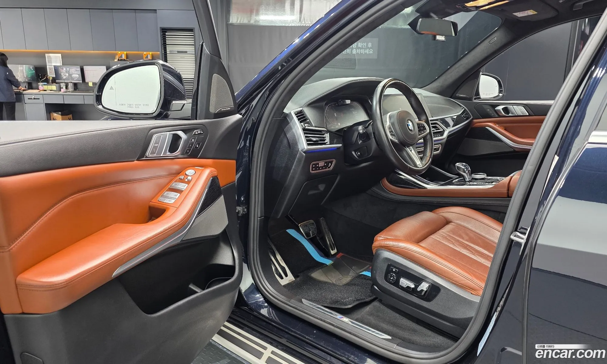 BMW X7 2020 WBACW8101L9D70513 — 29