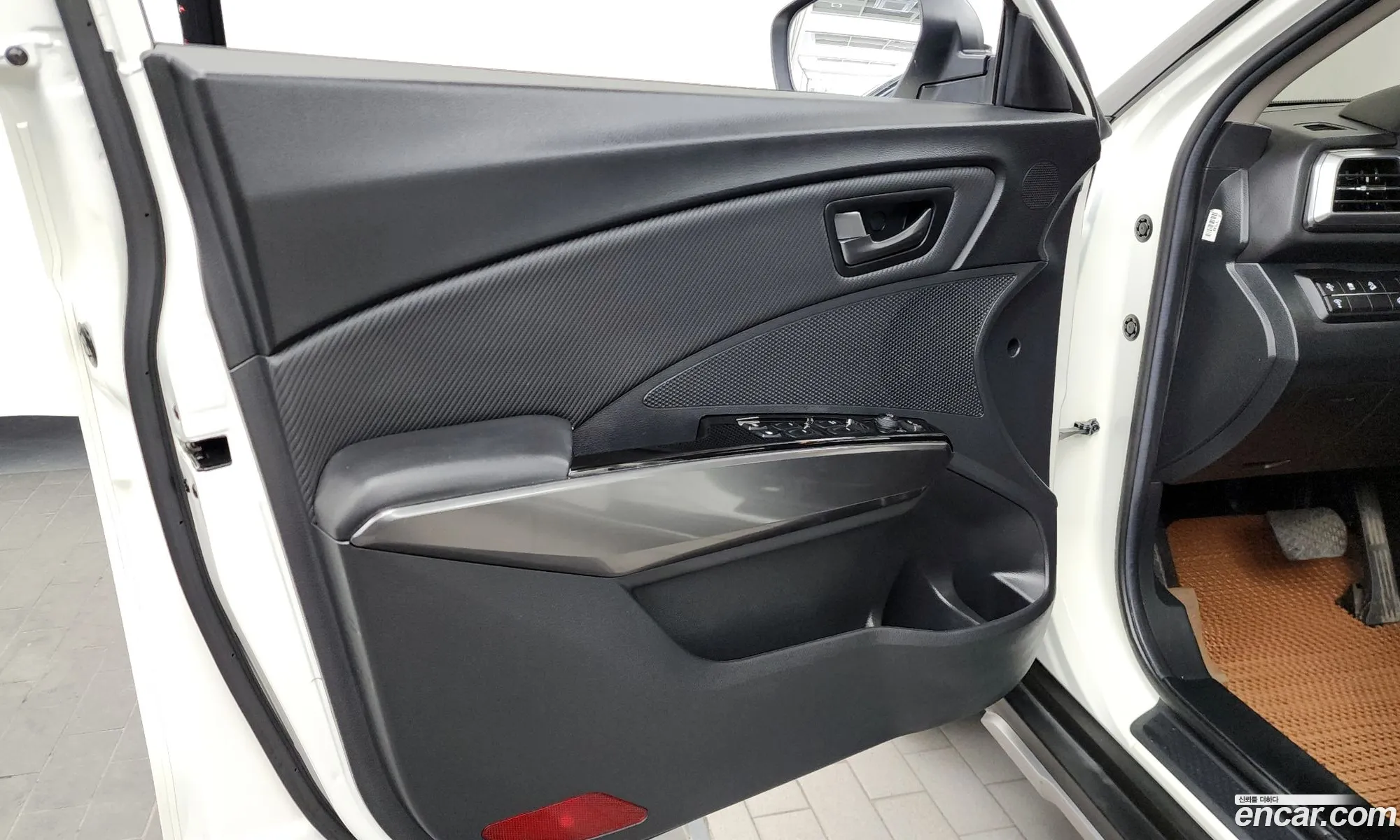 KG Mobility (SsangYong) Tivoli 2024 — 30