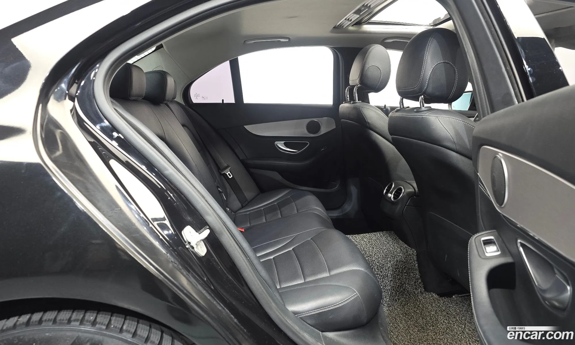 Mercedes-Benz C-Class W205 2015 WDDWF0EBXFF206361 — 20