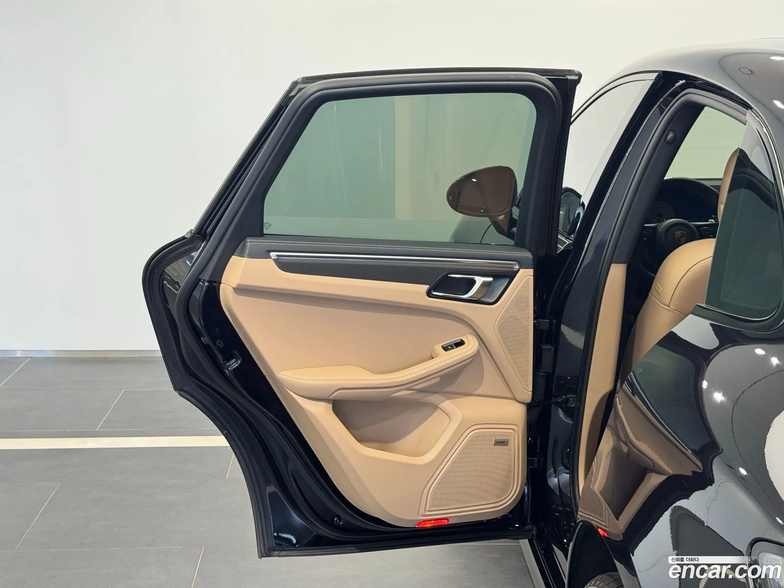 Porsche Macan 2022 — 11