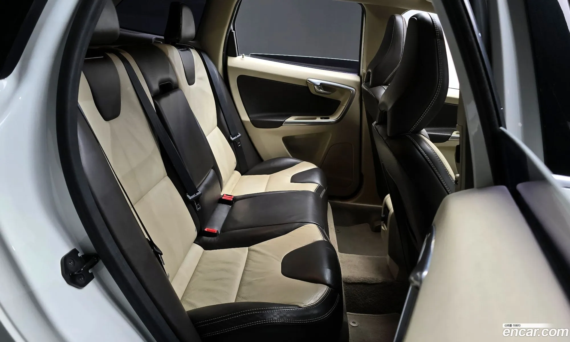Volvo XC60 2013 YV1DZ88K0D2439902 — 3