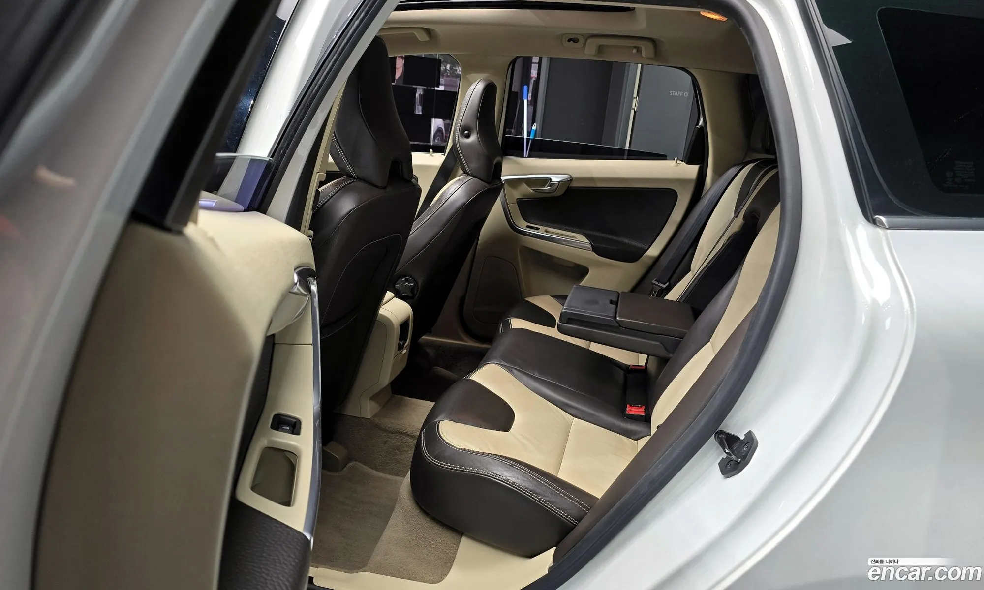 Volvo XC60 2013 YV1DZ88K0D2439902 — 2