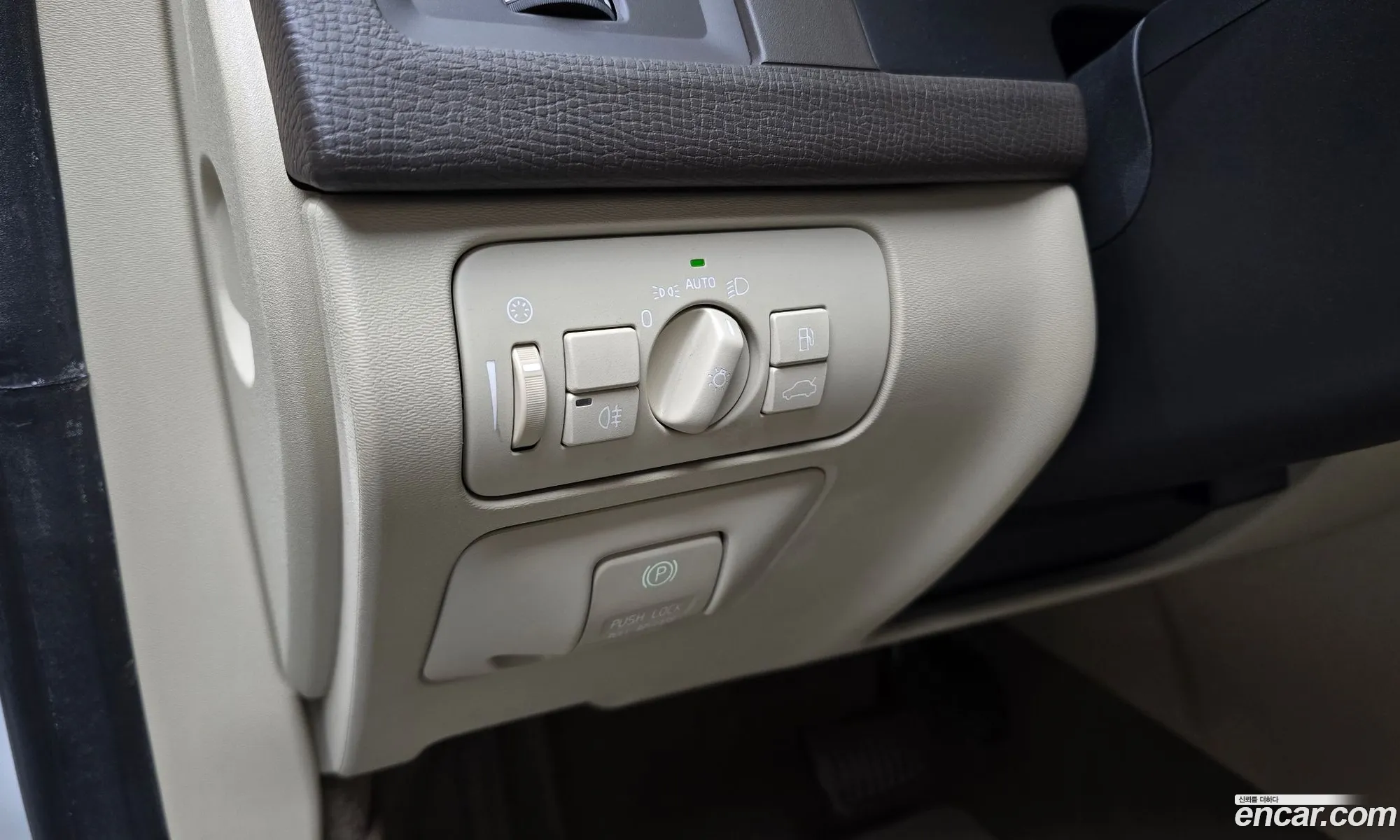Volvo XC60 2013 YV1DZ88K0D2439902 — 9