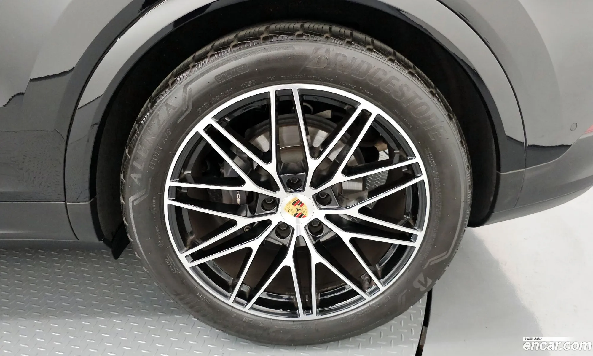 Porsche Cayenne 2024 — 24