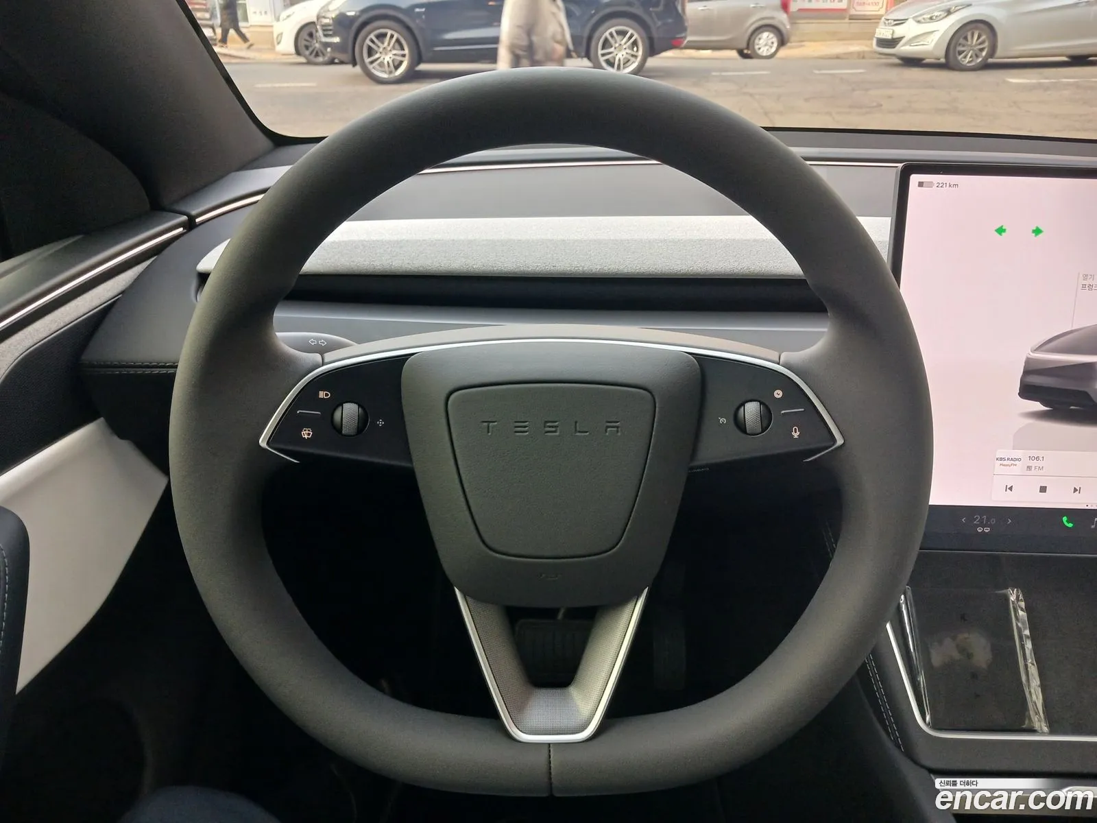 Tesla Model Y 2026 — 9