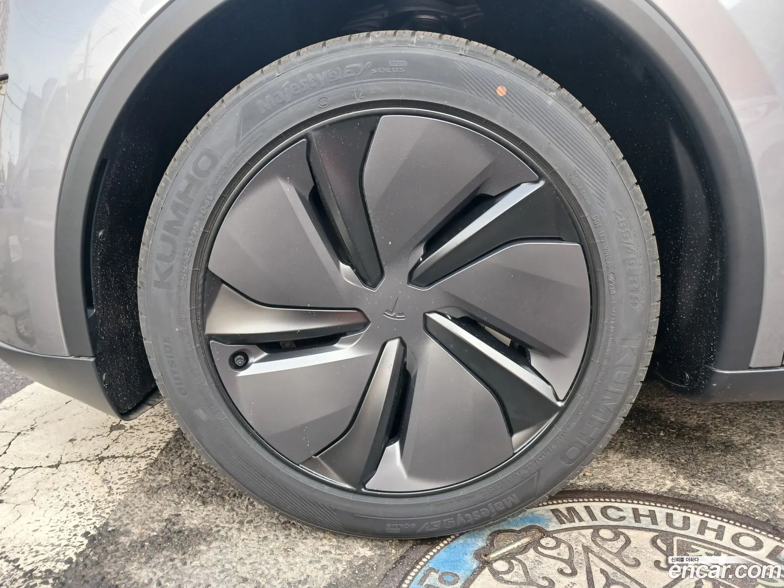 Tesla Model Y 2026 — 2
