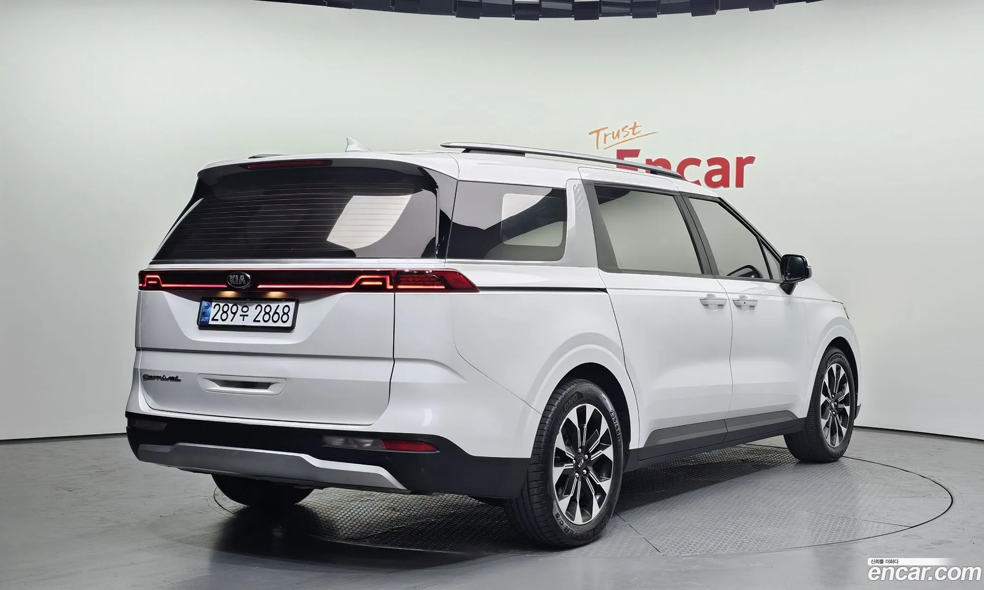 Kia Carnival 2020 — 9