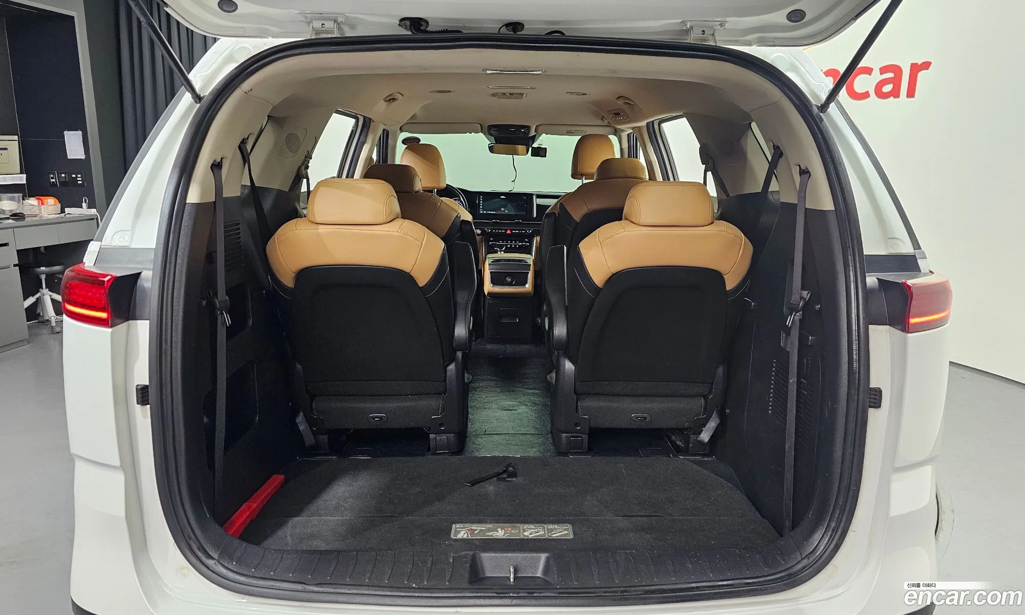 Kia Carnival 2020 — 16