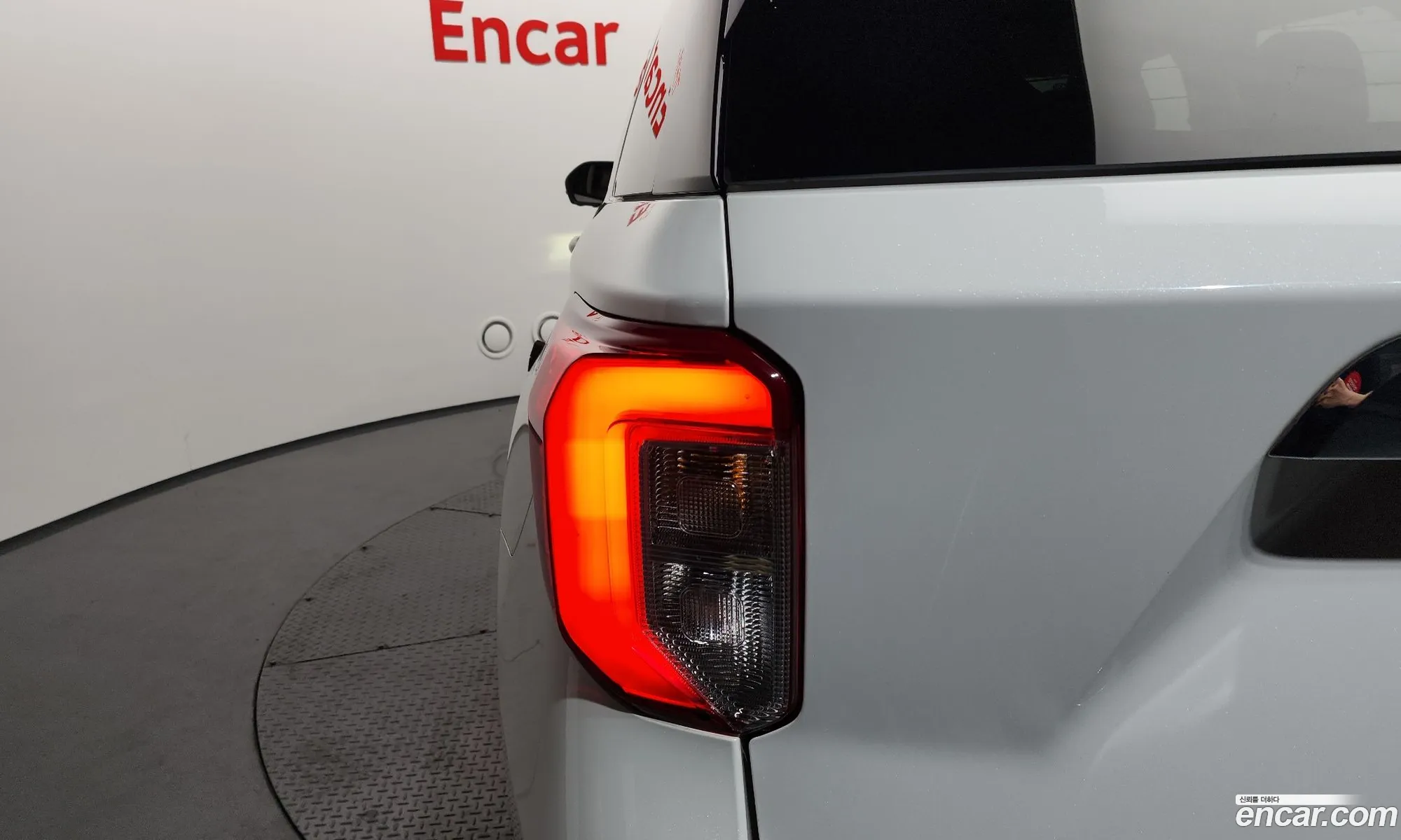 Ford Explorer 6th Gen 2021 1FMSK8FH9MGA98114 — 24